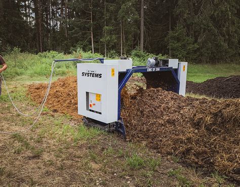 Volteadora De Compost Autopropulsada Compost Systems