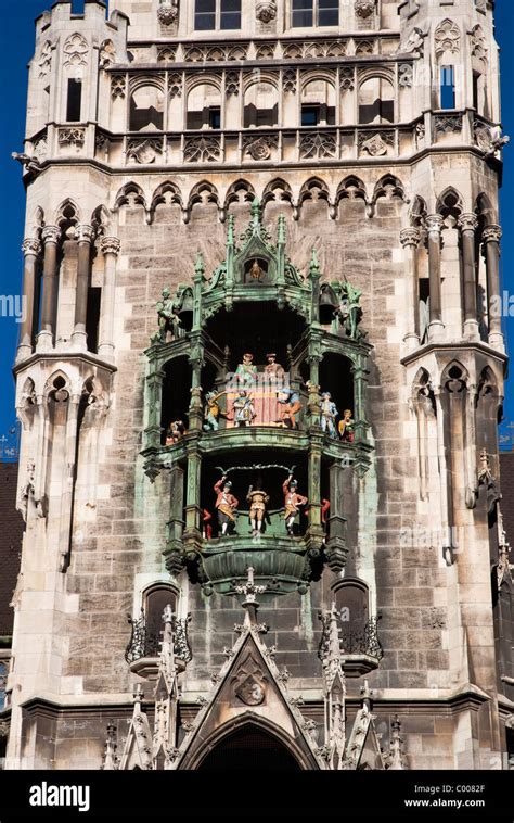 Rathaus with Glockenspiel clock, Marienplatz, Munich, Germany Stock Photo - Alamy