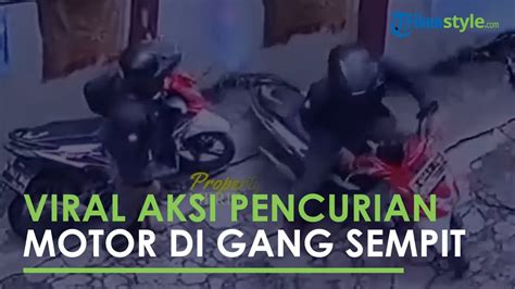 Viral Aksi Emak Emak Berusaha Mengejar Pelaku Pencurian Motor Di Gang