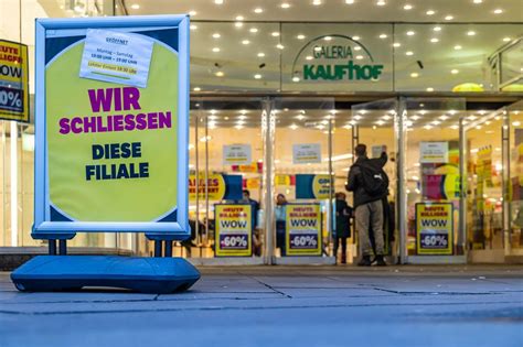 Galeria Karstadt Kaufhof Kaufhauskette Vor Drittem Insolvenzantrag