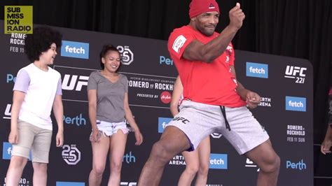 Ufc 221 Yoel Romero Teaches Salsa Dancing At Open Workouts Youtube