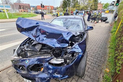 30000 Euro Schaden Bei Kreuzungscrash In Zwickau Blick Westsachsen