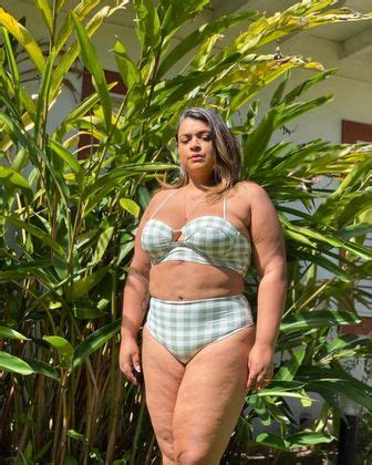 Hot Sexy Valentina Francavilla Bikini Pics