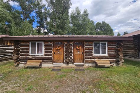 Trappers Van Camp Cabins