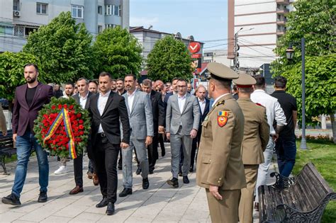 Emil Mo Cu Ocazia Zilei Veteranilor De R Zboi Am Participat La