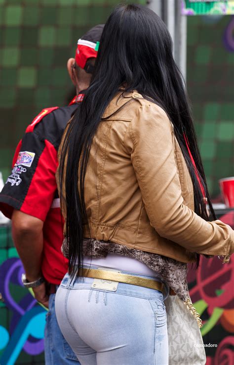 Chicas Hot En Jeans Mujeres Bellas En La Calle