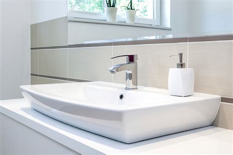 Considering a Vessel Sink For Your Bathroom? Read This First!