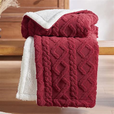 Bedsure Sherpa Fleece Throw Blanket Fluffy Fuzzy Soft Warm Jacquard