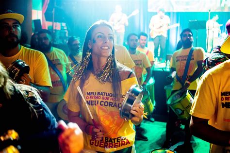 Na Rua Ou Em Ambiente Fechado M Sicos Se Dividem Entre T Cnica E