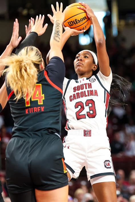 South Carolina women's basketball routs Maryland 114-76 behind Chloe ...