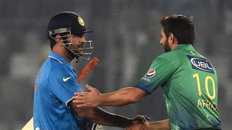 Virat Kohli Wins It For India After Mohammad Amir Storm Cricket