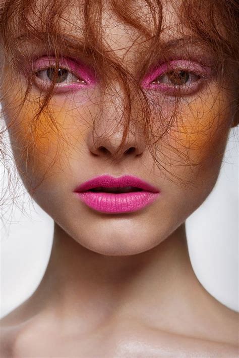 Beautiful Pink Lipstick Makeup Ideas For Spring And Summer Fashion