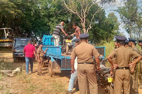 දිඹුලාගල ප්‍රධාන මත්ද්‍රව්‍ය ජාවාරම් කරුවෙකුගේ ලක්ෂ 200ක් වටිනා වාහන