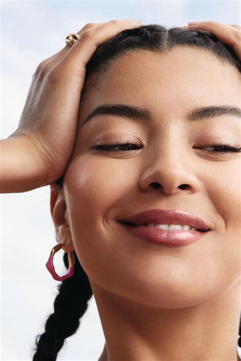 Yves Rocher Ultra Besleyici Işıltı Veren Glow Ruj 04 Nude 64797 Fiyatı Yorumları Trendyol