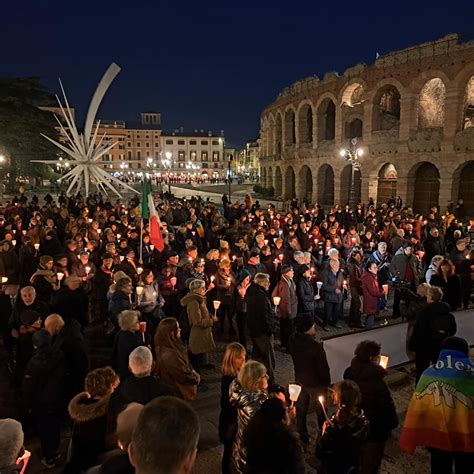 Già 40 000 persone in piazza con Europe For Peace per chiedere