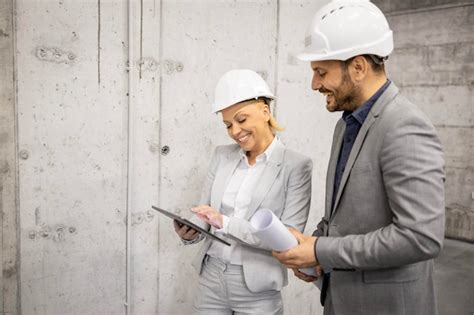 Premium Photo Civil Engineer And Interior Designer Visiting