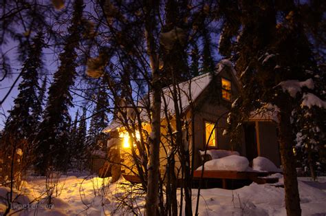 Small Alaska Cabin – Tiny House Swoon