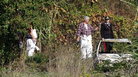 Due Corpi Carbonizzati In Un Auto Mistero Tra Lerici E Ameglia FOTO