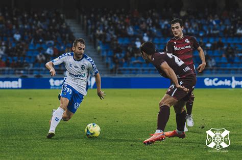 Ya es oficial la cesión del Tenerife de Rubén Díez al Ibiza por una