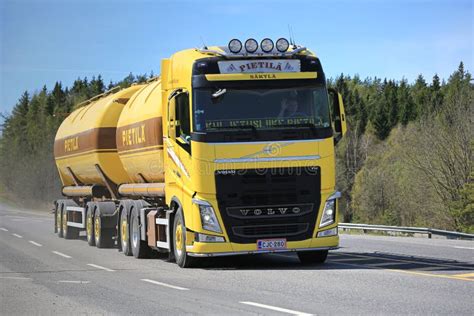 Lastbil Och Släp För Volvo FH 450 Transport I Stora Partier