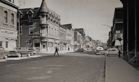 Montréal 1959 Coin Nord Est des rues Ontario et Saint Hu Flickr