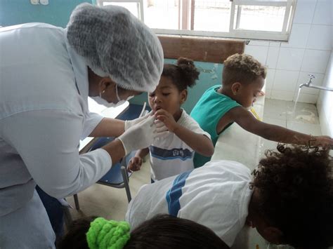 Programa De Sa De Bucal Na Escola Creche Tia Mana Equipe Dois De