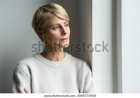 22122 Middle Age Woman Thoughtful Images Stock Photos And Vectors