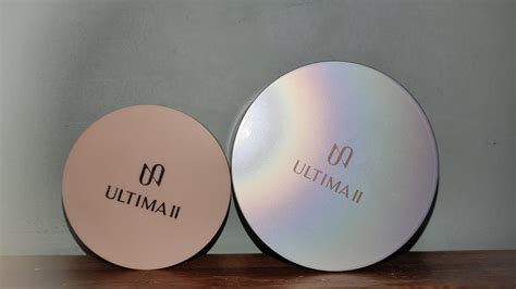 Perbandingan Ultima II Delicate Translucent Powder Dan The Naked Warna