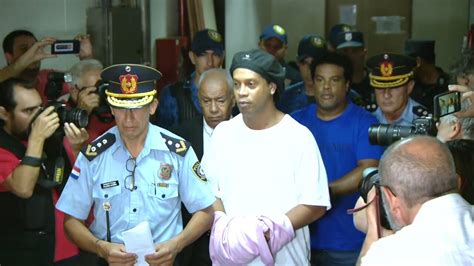 Algemado Ronaldinho Gaúcho tem nova audiência a Justiça para saber