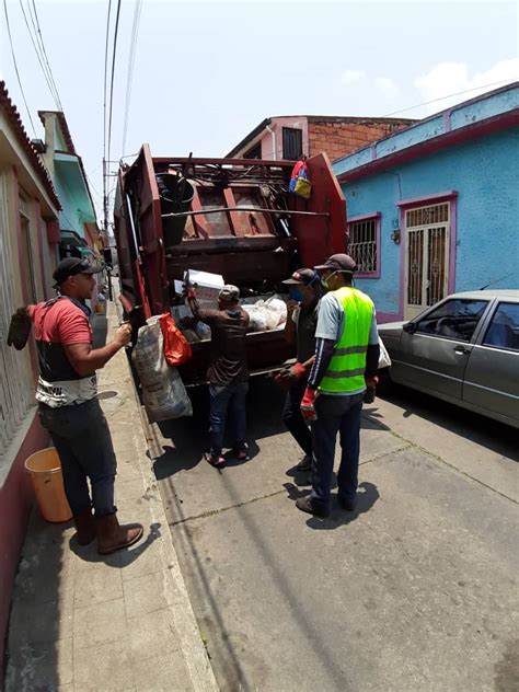 El Aseo Urbano Contin A Trabajando Para Mantener Limpio El Municipio