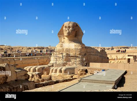 Sphynx Und Pyramide Fotos Und Bildmaterial In Hoher Aufl Sung Alamy