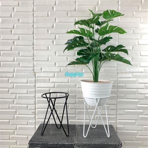 Pohon Hias Daun Monstera Tapak Gajah Semi Latex Pot Tawon Plastik