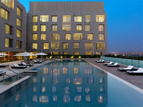 Hotel In New Delhi Holiday Inn New Delhi Int L Airport Hotel