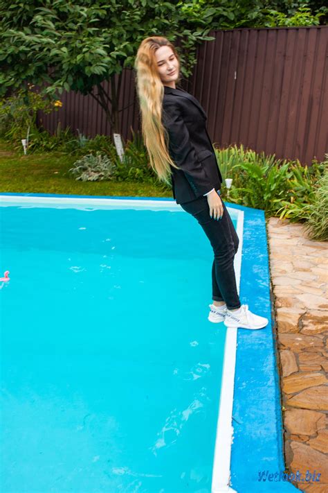 Wetlook Girl In Business Outfit Swimming In The Pool R Wetgirlswetlook