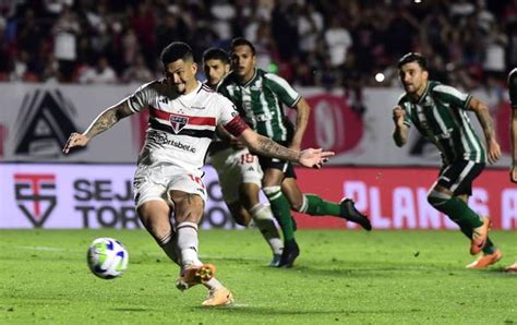 São Paulo 2x1 Coritiba gols e melhores momentos do jogo do Campeonato