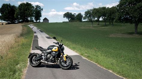 Comparativa De Naked Bikes De Media Cilindrada 2025 En Prueba