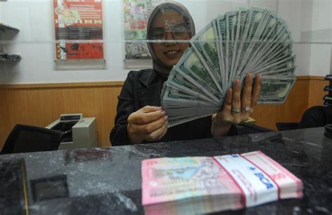 Nilai Tukar Rupiah Ke Dollar