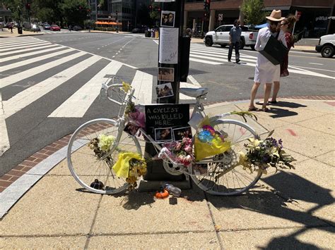 High-speed bike lanes will soon change the flow of Manhattan avenue 27