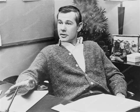 Johnny Carson During Interview 8x10 Reprint Of Old Photo Johnny