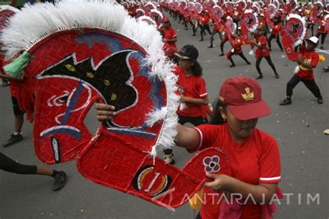 Persiapan Tari Jaranan Kolosal