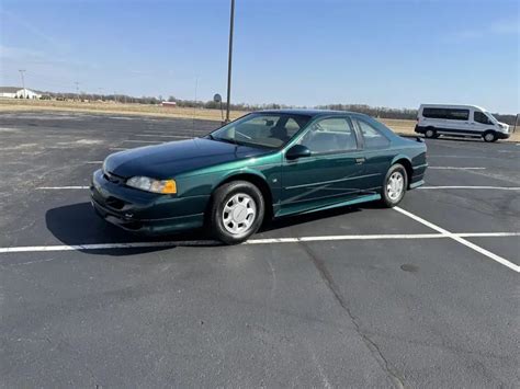 Coupe Fans Should Bid On This Loaded 1995 Ford Thunderbird