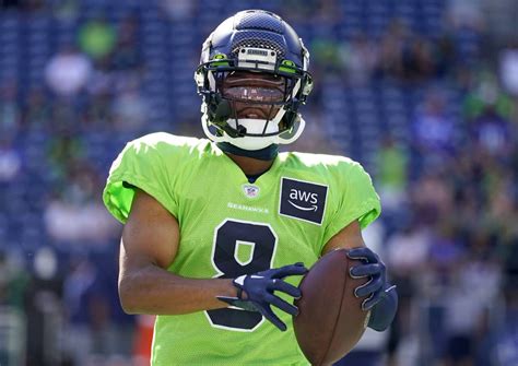 Versatility Keeps Seahawks Bryant On The Field