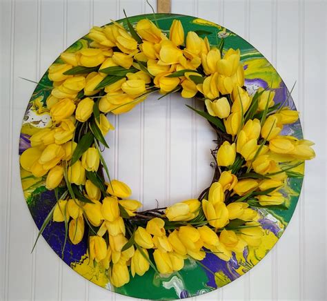 Tulip Wreath Front Door Tulip Wreath Front Door Tulip Décor Spring