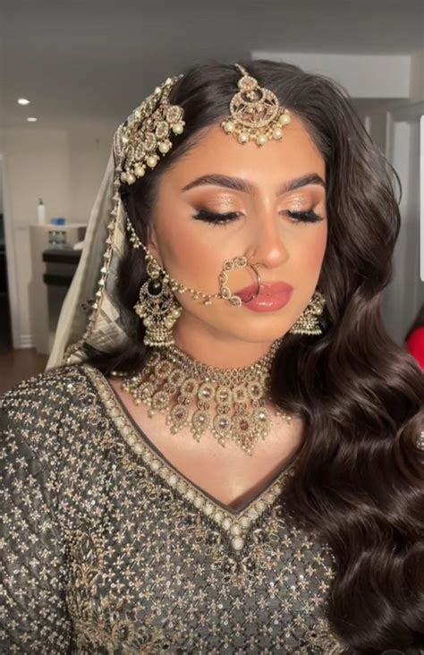 Desi Bride Hair Desi Bride Makeup Bride Makeup Natural Bride Hair