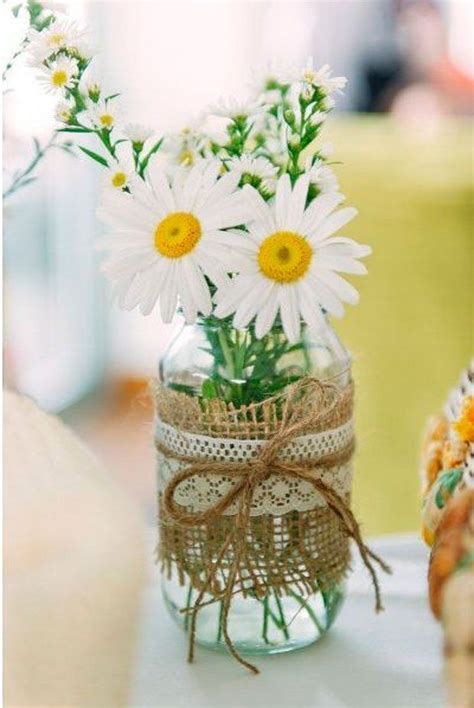 Low Cost Daisy Table Centerpieces Google Search Mesas De Boda