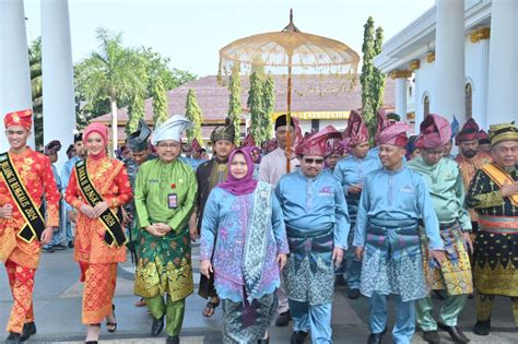 Bupati Dan Wakil Bupati Bengkalis Hadiri Rapat Paripurna Istimewa Dprd