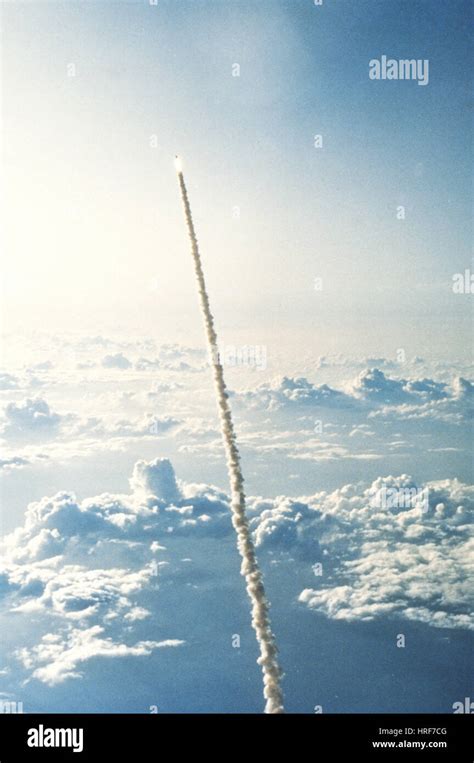 Sts 7 Space Shuttle Challenger 1983 Stock Photo Alamy