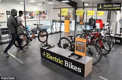 halfords bike sales continue rising  peak cycling  staycation