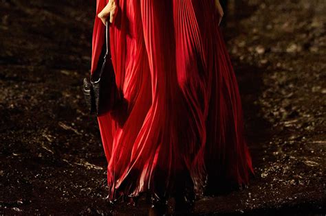 История и феномен модного бренда Balenciaga