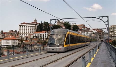 Porto Airport to City Center | Public Transport: Metro, Bus